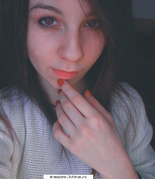 Lenea Verde. - Deci... ma cheama Raluca si dupa cum va puteti da - Konichiwa!