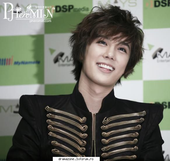 Park Jung Min - Ii sta bine oricum si sa nu uitam, are moaca de - Singers.