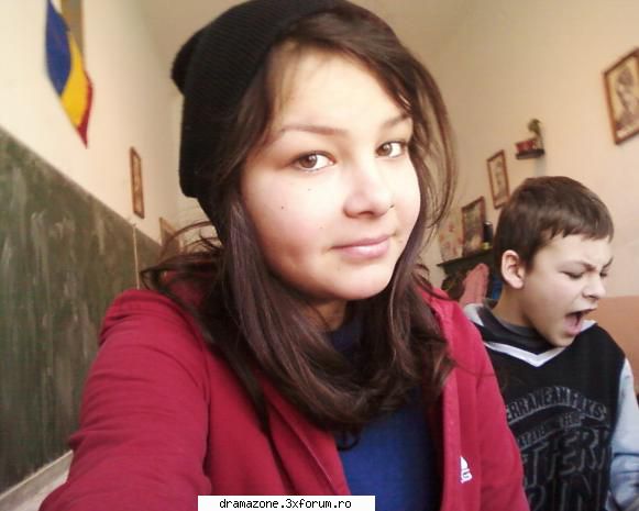 :rotfl: 
fac bine, mai bine nici nu se putea :rotfl: 
tu ce mai faci?:> stupid coke.