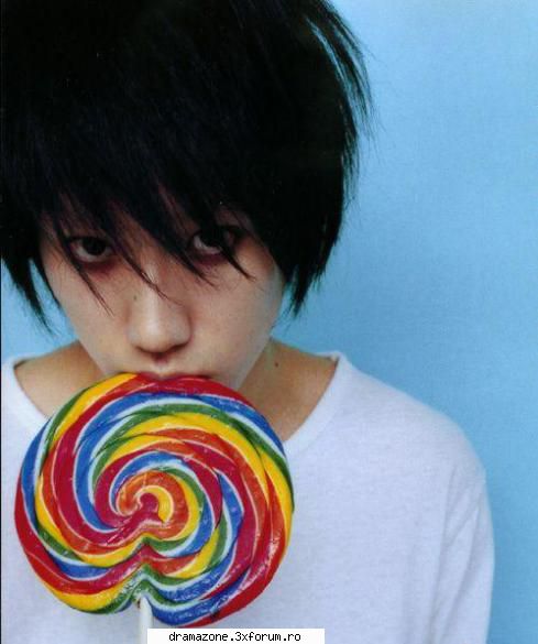 Vreau o poza. - Vreau o poza cu LeeTeuk - Fun Zone.
