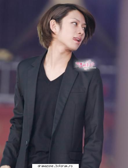 Vreau o poza. - Vreau si eu o poza cu HeeChul - Fun Zone.